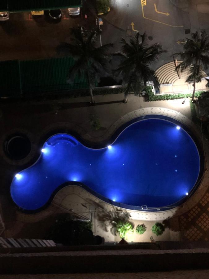 Beach Resort Home Stay Sri Sayang Apartment Batu Ferringhi 2Bedroom Dış mekan fotoğraf