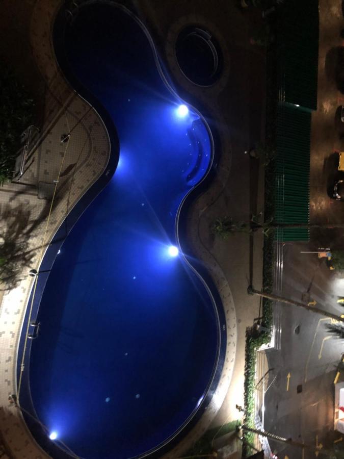Beach Resort Home Stay Sri Sayang Apartment Batu Ferringhi 2Bedroom Dış mekan fotoğraf