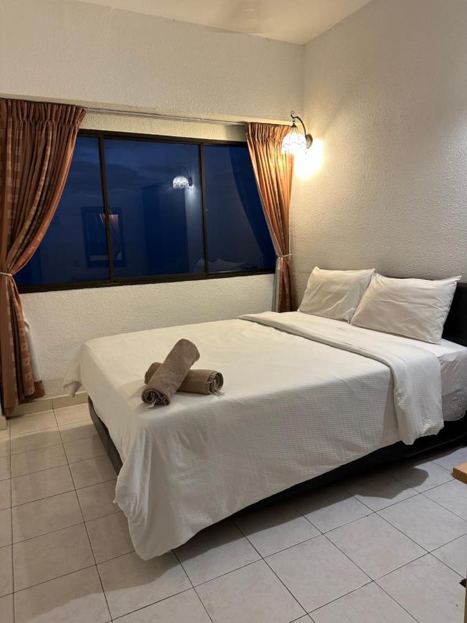 Beach Resort Home Stay Sri Sayang Apartment Batu Ferringhi 2Bedroom Dış mekan fotoğraf